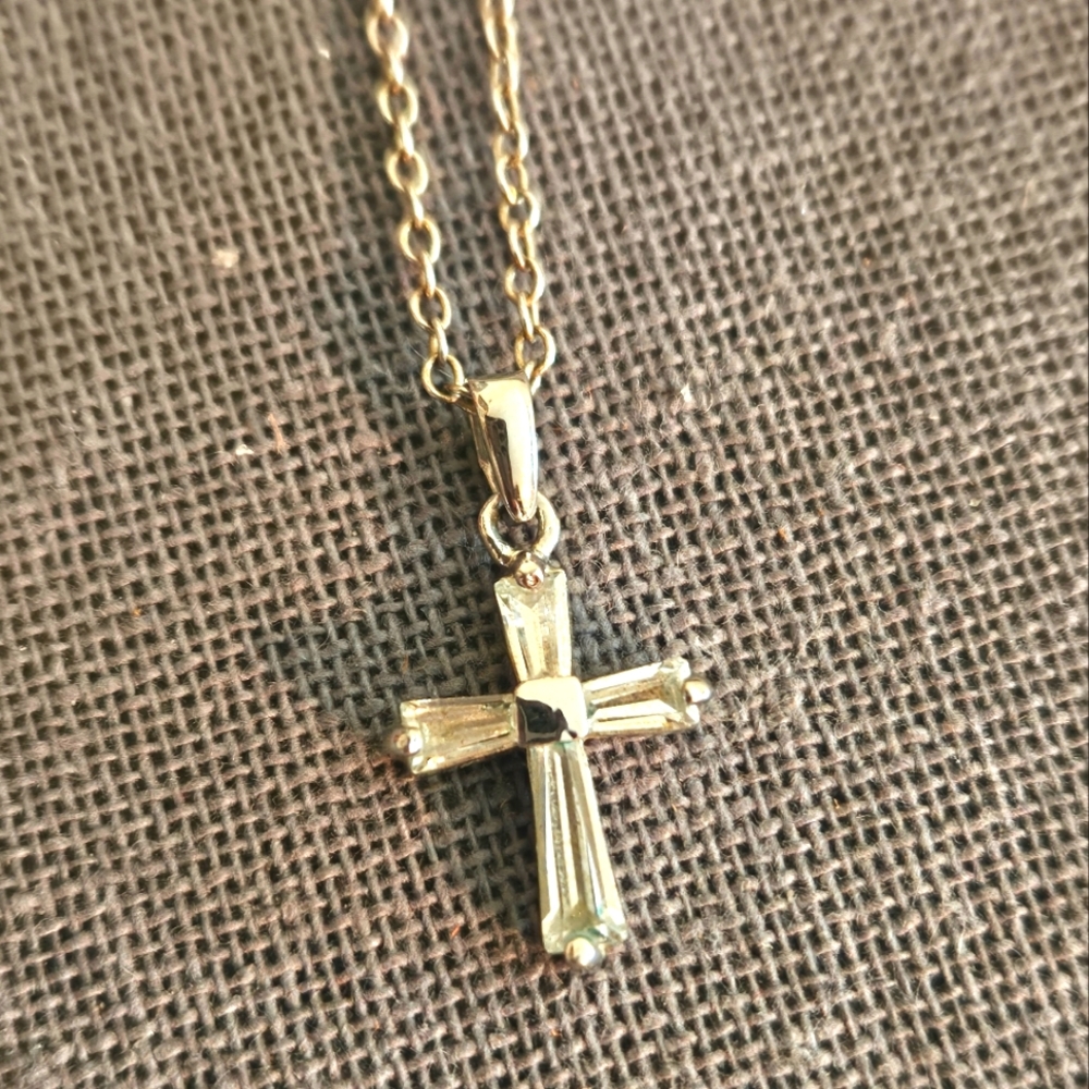 Dainty cz cross necklace silver chain 18" classic statement EUC